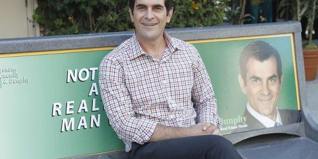 Rubro inmobiliario: los NFTs pueden utilizarse para transferir títulos de propiedad, proporcionar una prueba de titularidad e incluso hacer un seguimiento de los cambios en el valor de la propiedad a lo largo del tiempo.