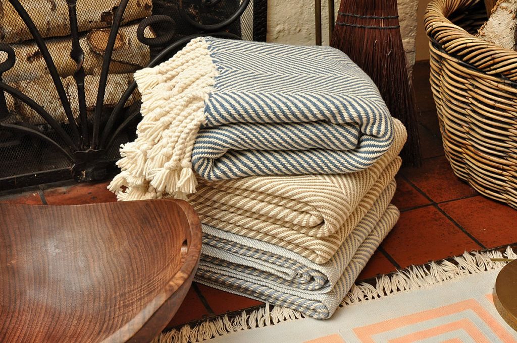 Furniture Finds Five Throw Blankets To Cuddle Up With This Fall