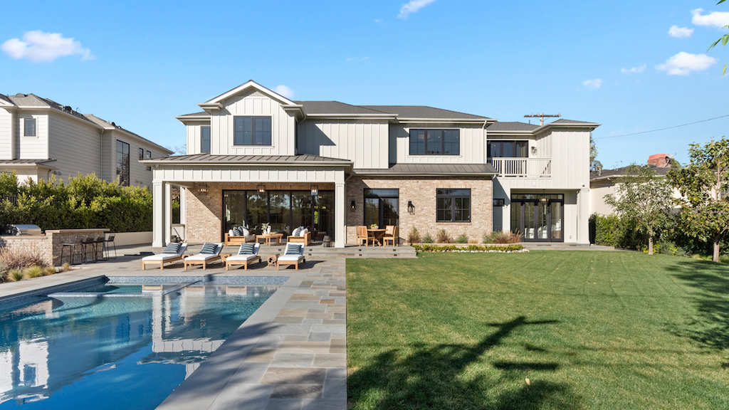 23 million Brentwood Park newbuild boasts 8 ensuite bedrooms and